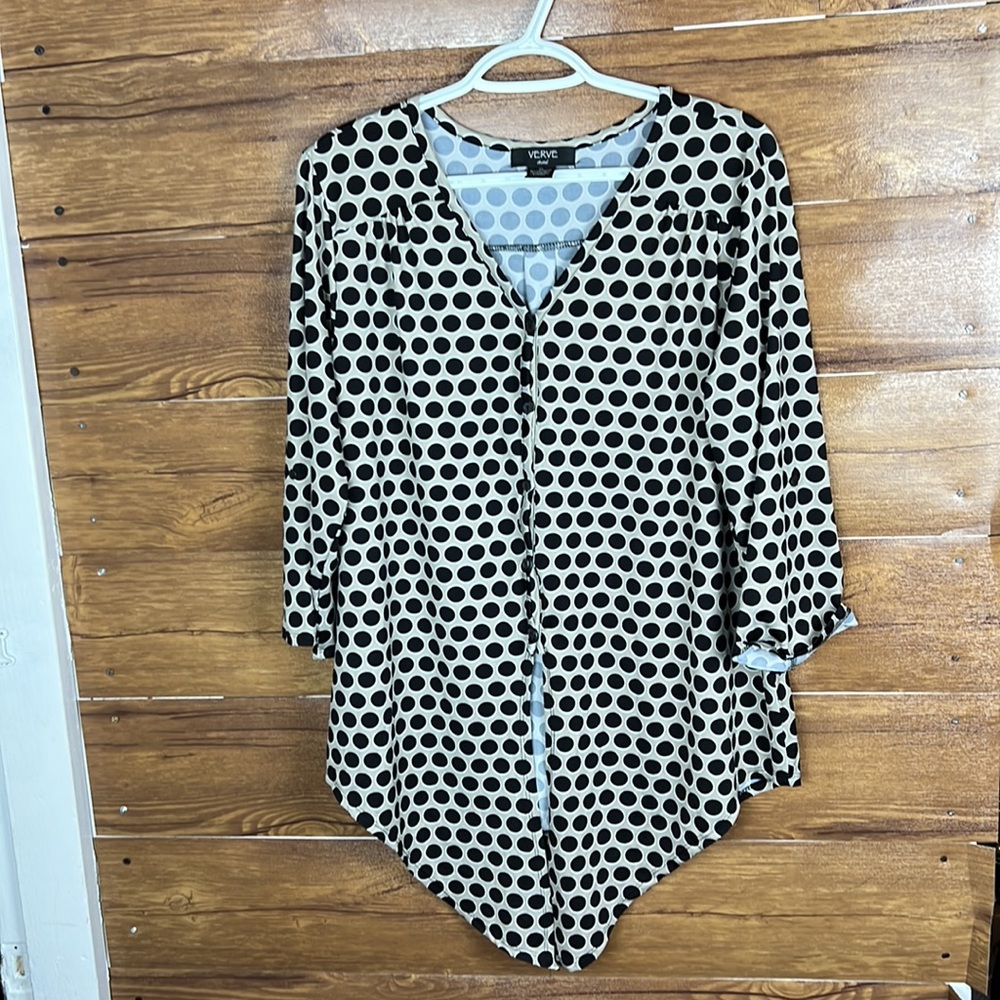 Verve ami TAN BLACK POLKA DOT ADJUSTABLE SLEEVE button down TOP size XL